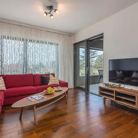 Spada Apartment 3 Bedrooms Near The Beach! Porec Exterior photo